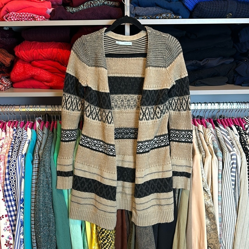 Maurices tan an black print long sleeve open front cardigan size S